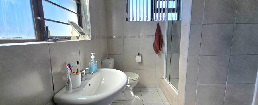 4 Bedroom Property for Sale in Kleinbaai Western Cape
